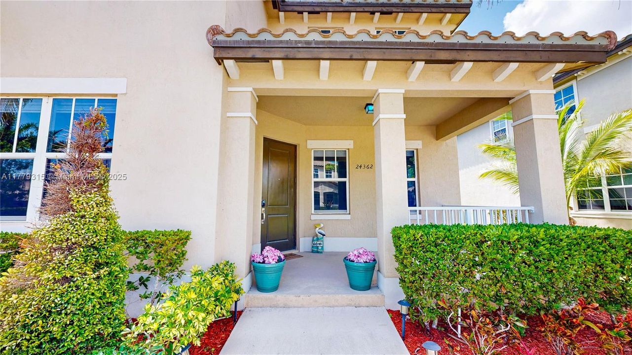 Recently Sold: $499,000 (4 beds, 2 baths, 2264 Square Feet)