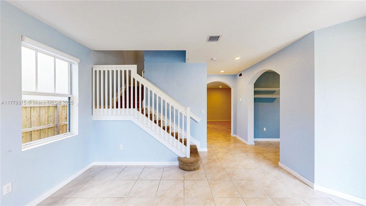 Recently Sold: $499,000 (4 beds, 2 baths, 2264 Square Feet)