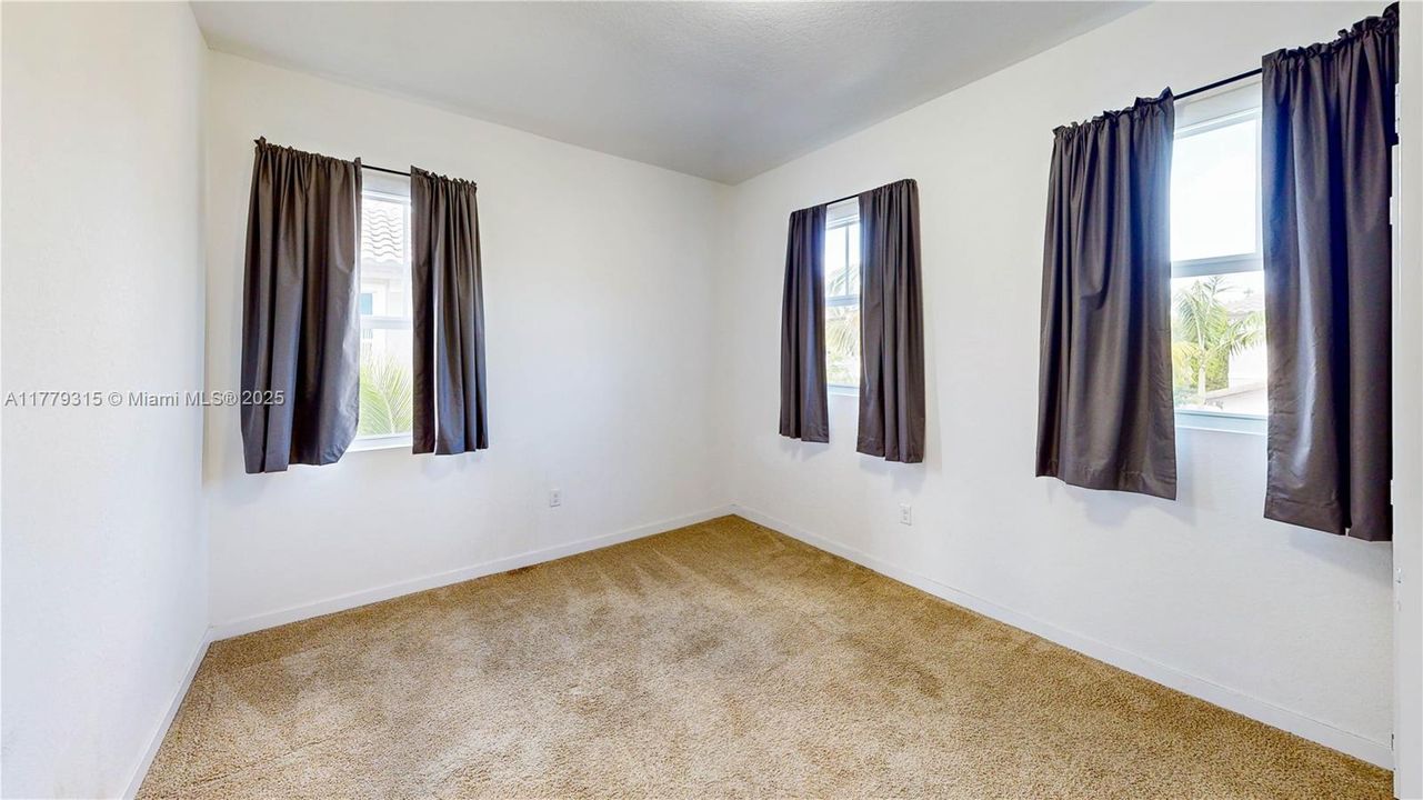 Recently Sold: $499,000 (4 beds, 2 baths, 2264 Square Feet)