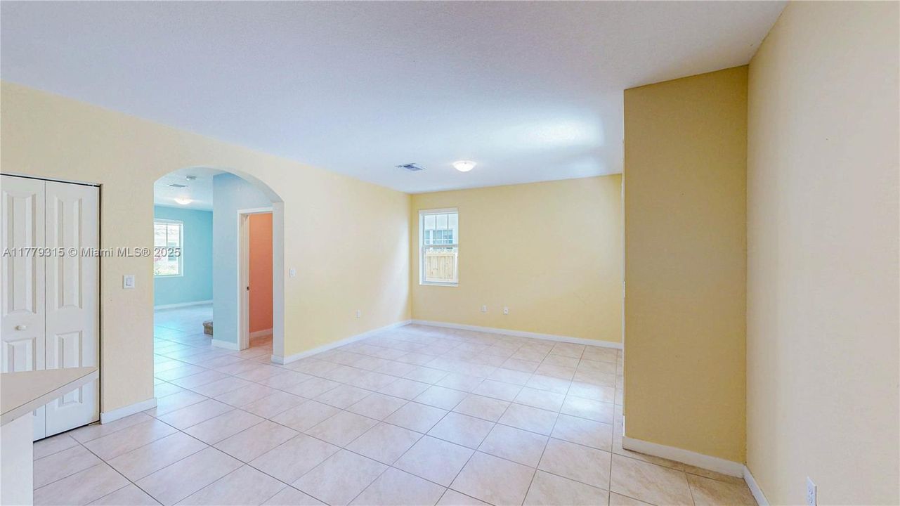 Recently Sold: $499,000 (4 beds, 2 baths, 2264 Square Feet)