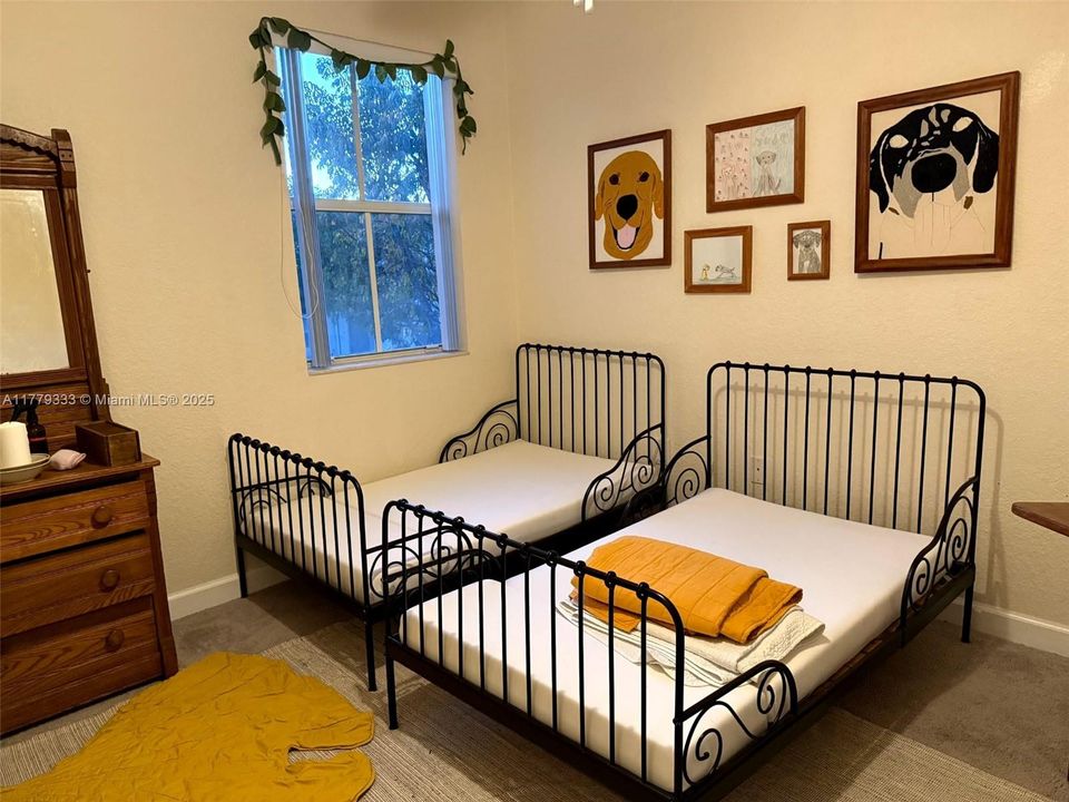 Recently Rented: $2,300 (3 beds, 3 baths, 1365 Square Feet)