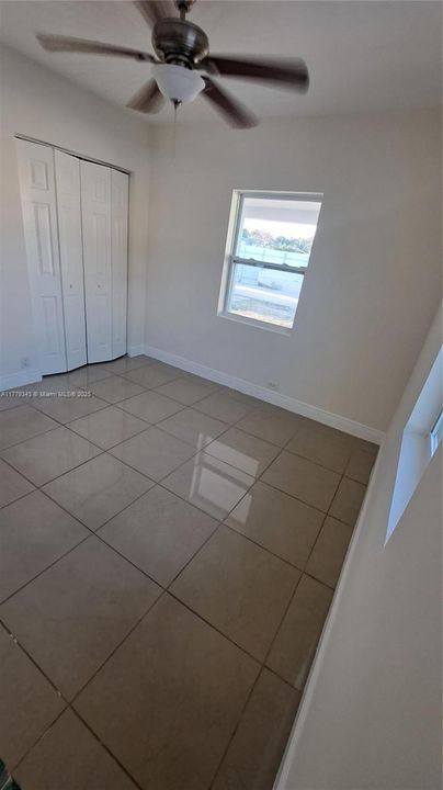 Недавно продано: $530,000 (4 спален, 3 ванн, 1302 Квадратных фут)