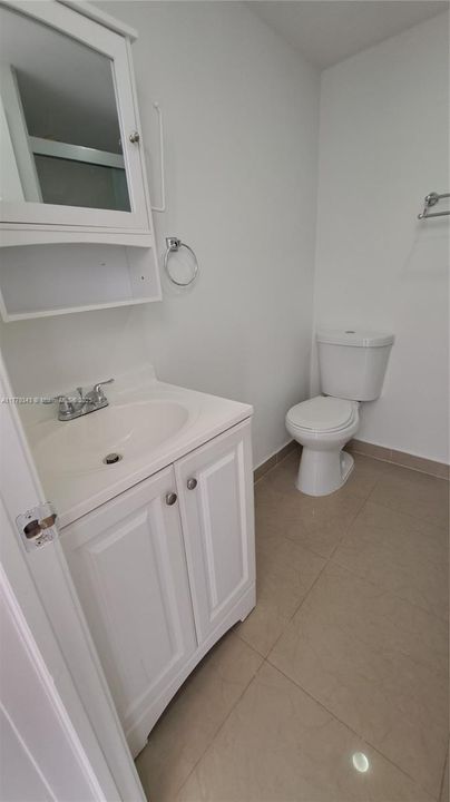 Недавно продано: $530,000 (4 спален, 3 ванн, 1302 Квадратных фут)