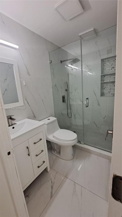 Недавно продано: $530,000 (4 спален, 3 ванн, 1302 Квадратных фут)