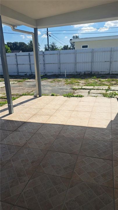 Недавно продано: $530,000 (4 спален, 3 ванн, 1302 Квадратных фут)