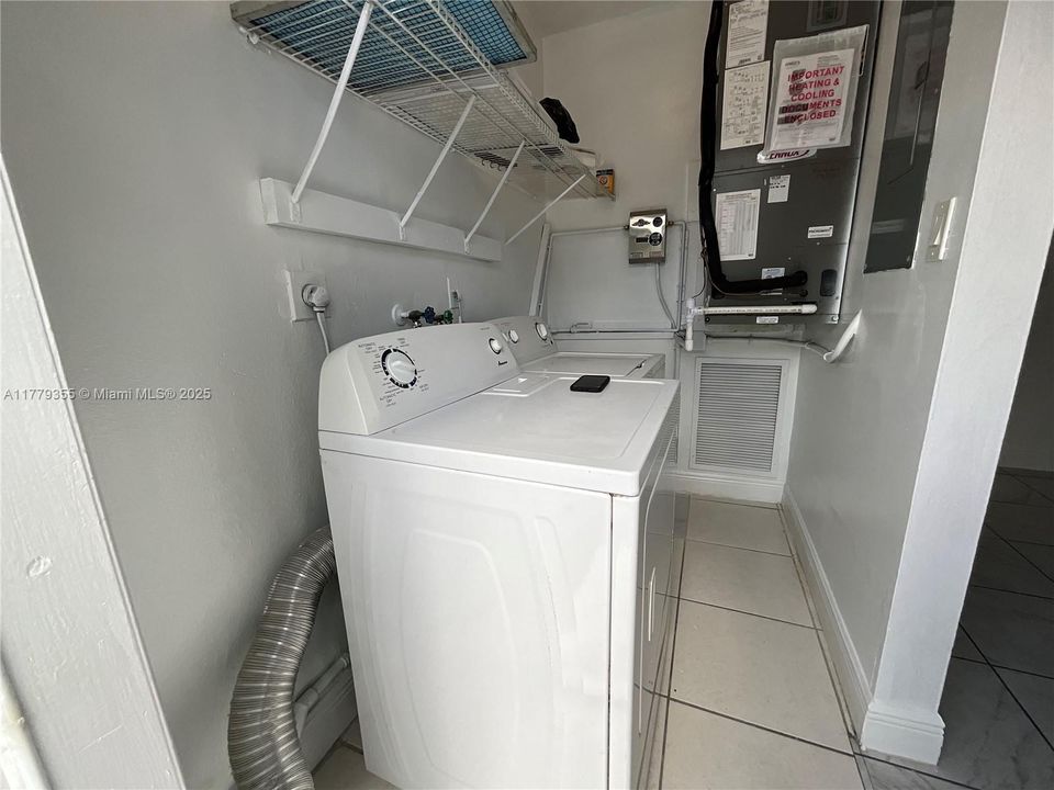 最近租的: $2,500 (2 贝兹, 1 浴室, 840 平方英尺)