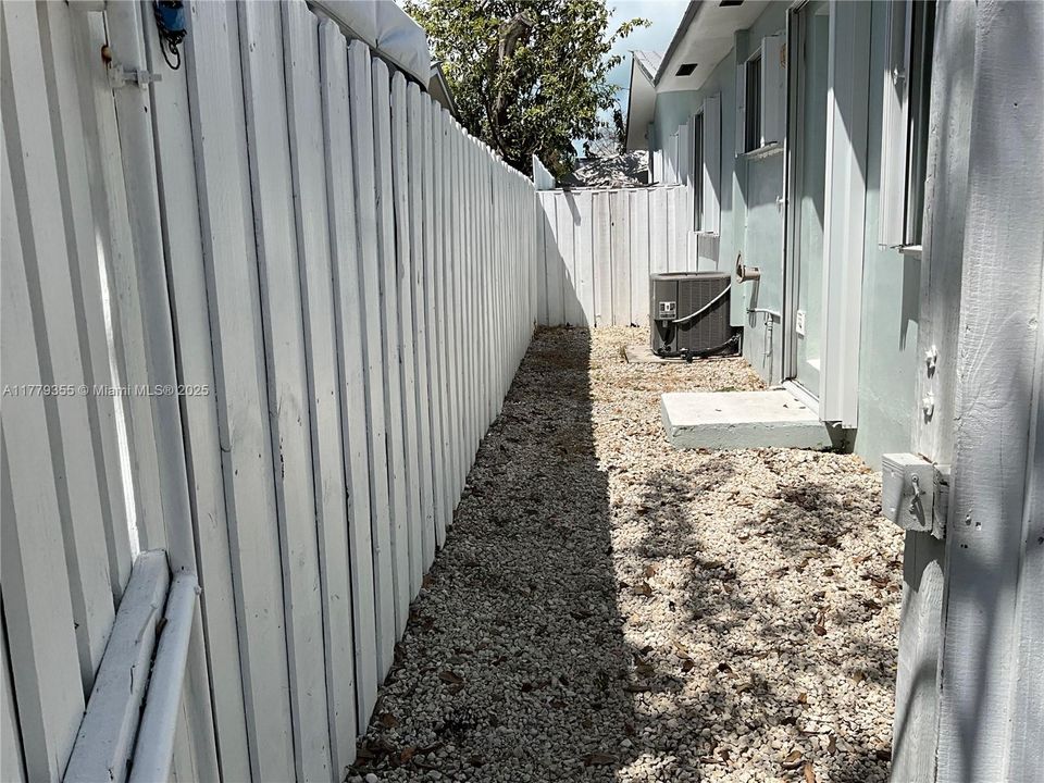 最近租的: $2,500 (2 贝兹, 1 浴室, 840 平方英尺)