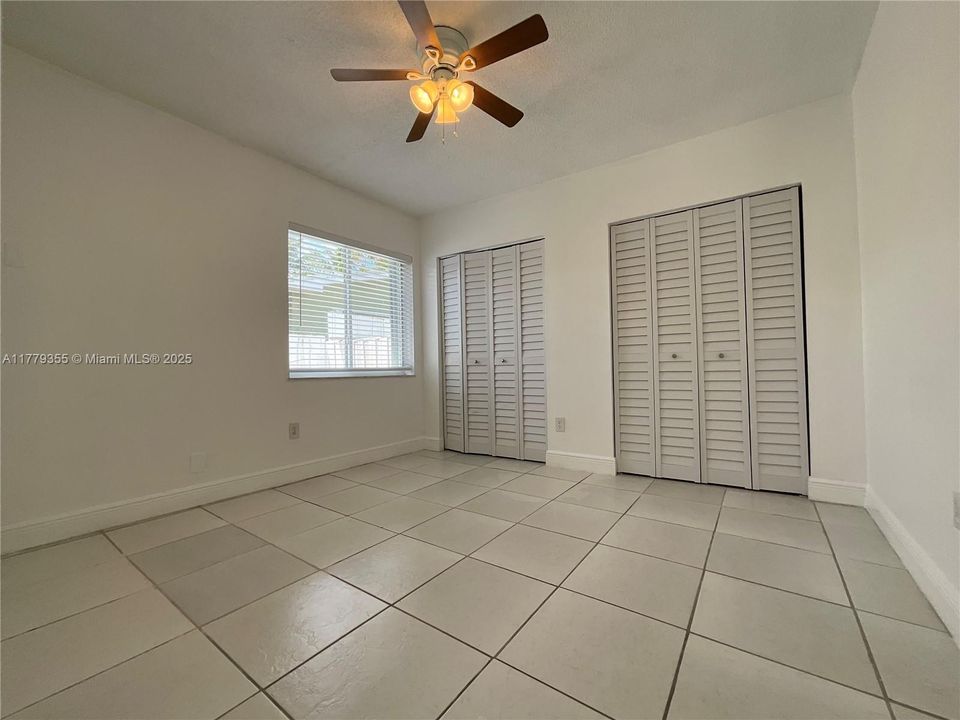 最近租的: $2,500 (2 贝兹, 1 浴室, 840 平方英尺)