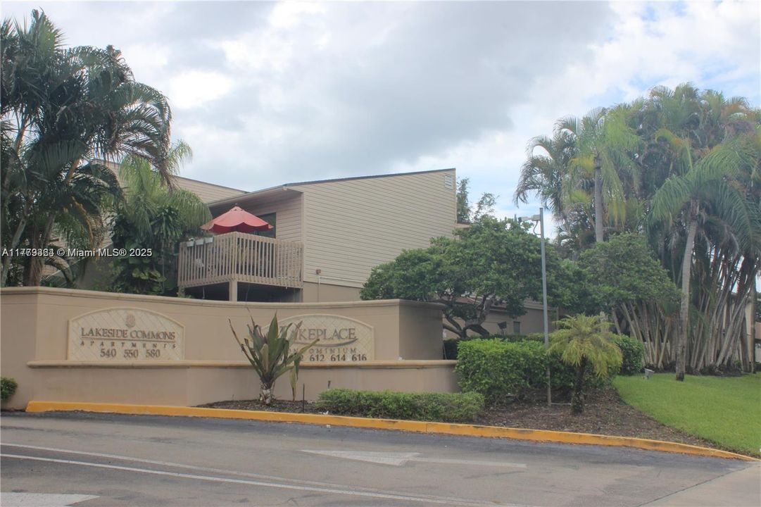 Recently Rented: $2,300 (2 beds, 2 baths, 770 Square Feet)