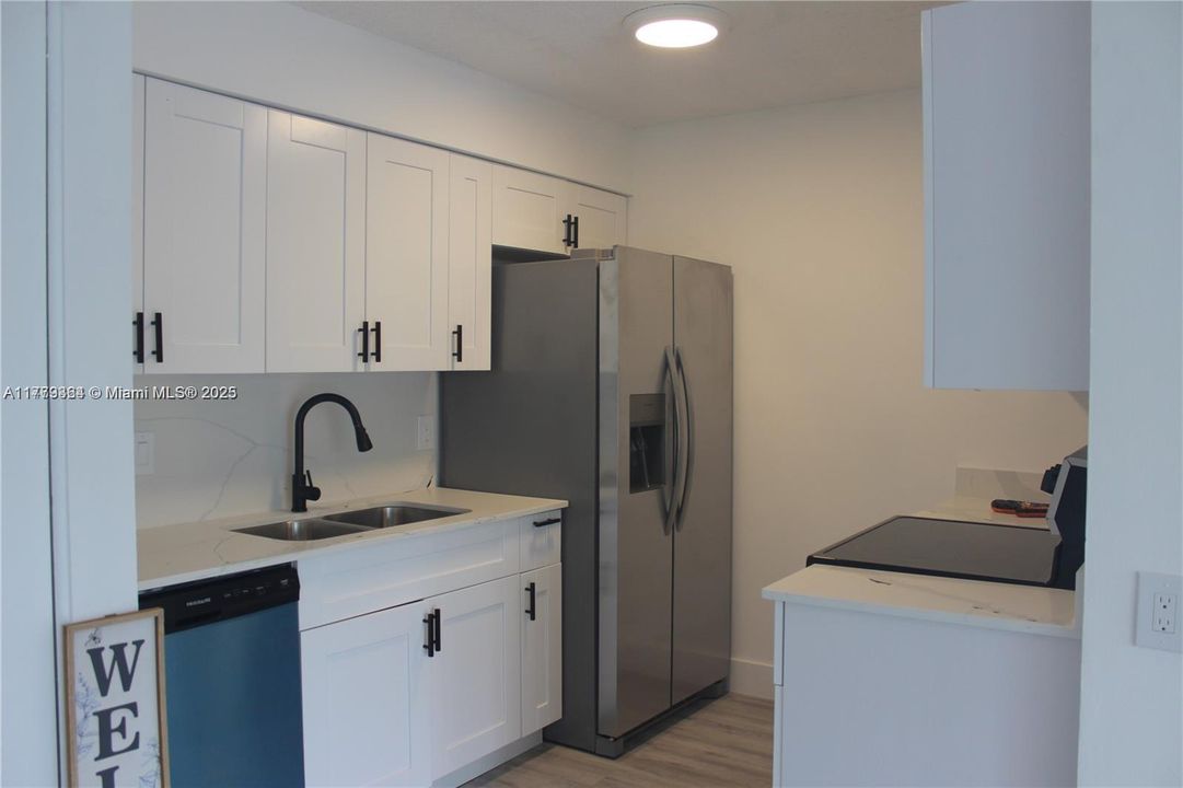 Recently Rented: $2,300 (2 beds, 2 baths, 770 Square Feet)