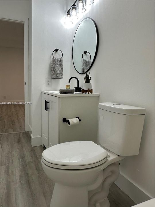 Recently Rented: $2,300 (2 beds, 2 baths, 770 Square Feet)