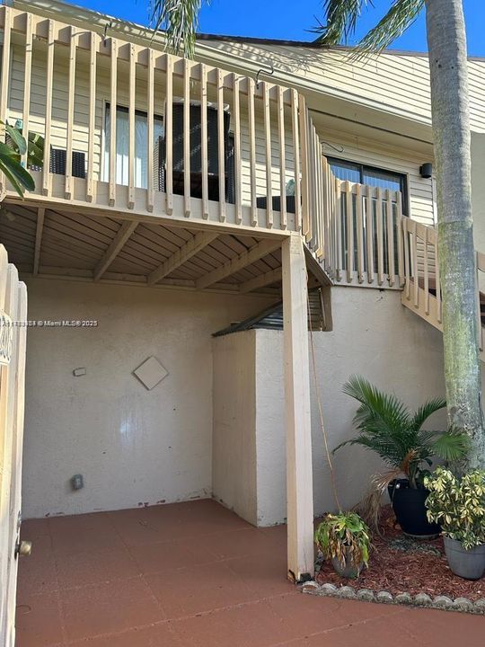 Recently Rented: $2,300 (2 beds, 2 baths, 770 Square Feet)