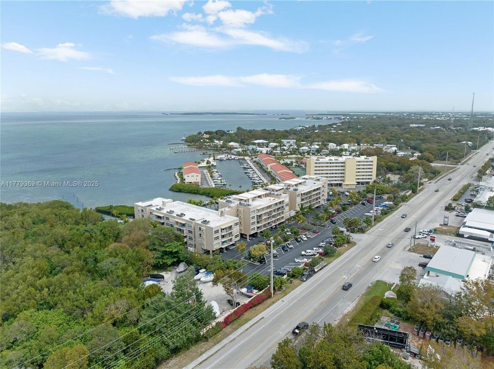 最近售出: $449,000 (2 贝兹, 1 浴室, 794 平方英尺)