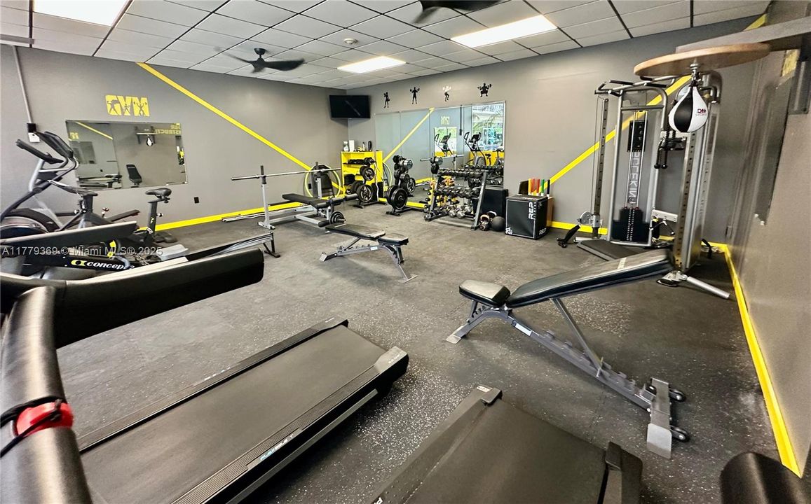 最近售出: $449,000 (2 贝兹, 1 浴室, 794 平方英尺)