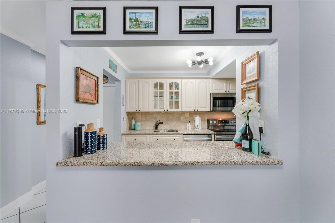 最近售出: $449,000 (2 贝兹, 1 浴室, 794 平方英尺)