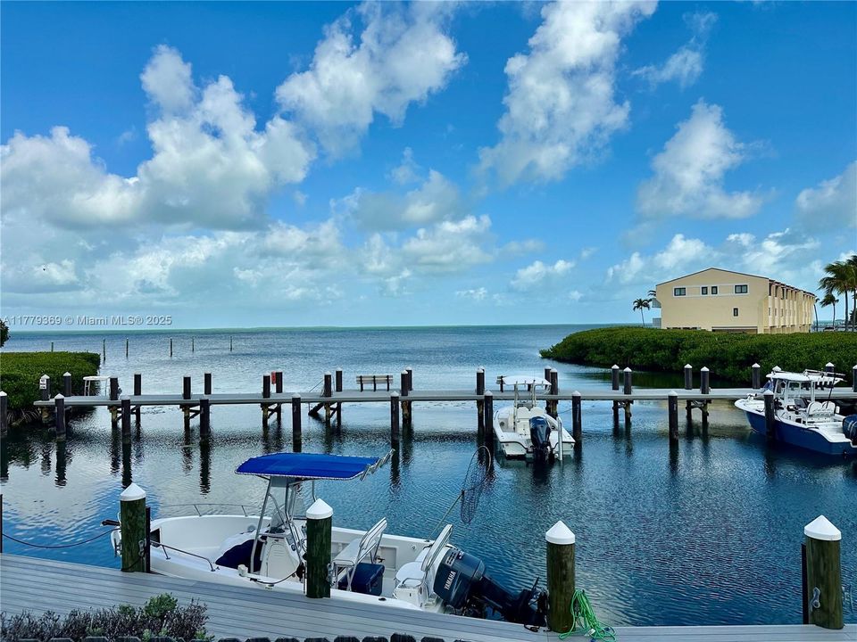 最近售出: $449,000 (2 贝兹, 1 浴室, 794 平方英尺)