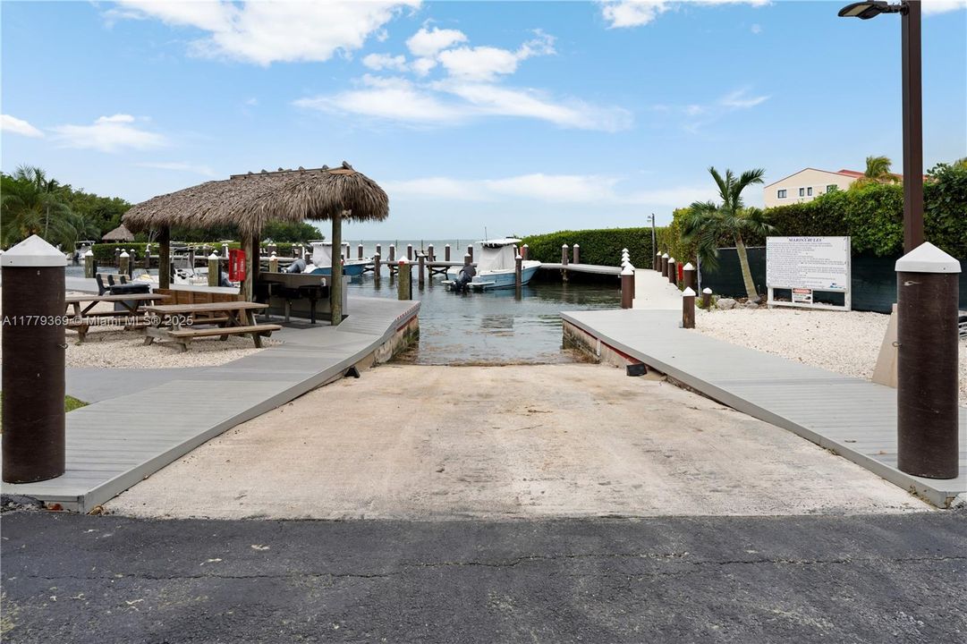 最近售出: $449,000 (2 贝兹, 1 浴室, 794 平方英尺)