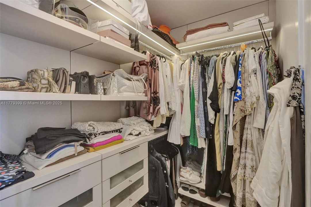 На продажу: $2,775,000 (1 спален, 1 ванн, 1267 Квадратных фут)