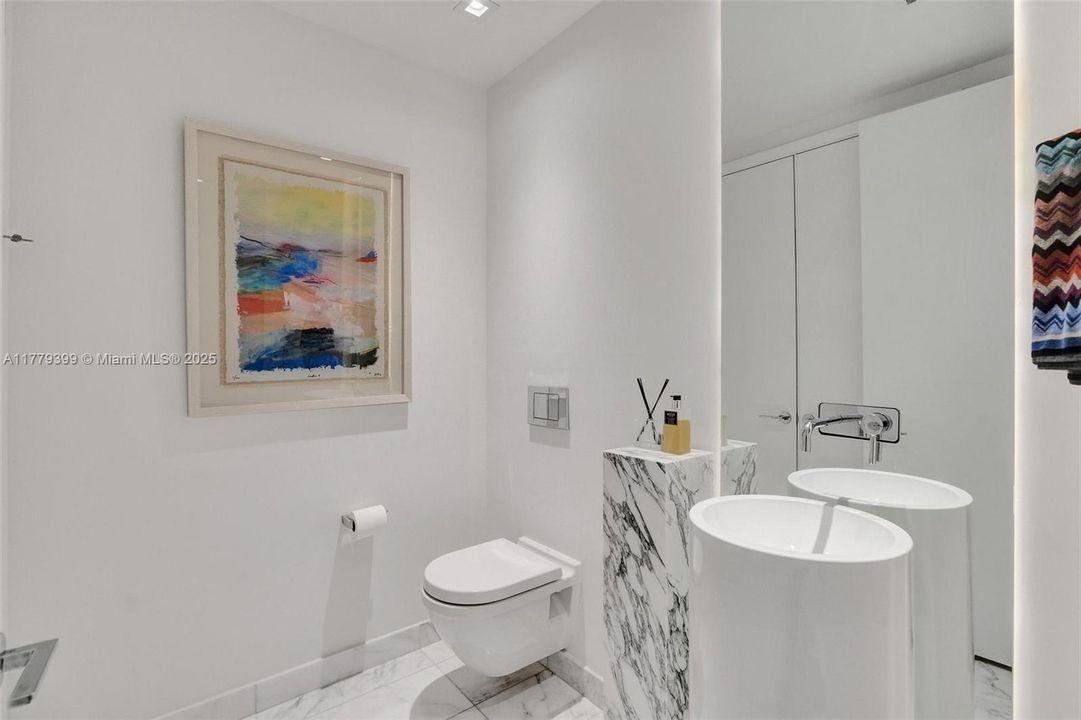 На продажу: $2,775,000 (1 спален, 1 ванн, 1267 Квадратных фут)