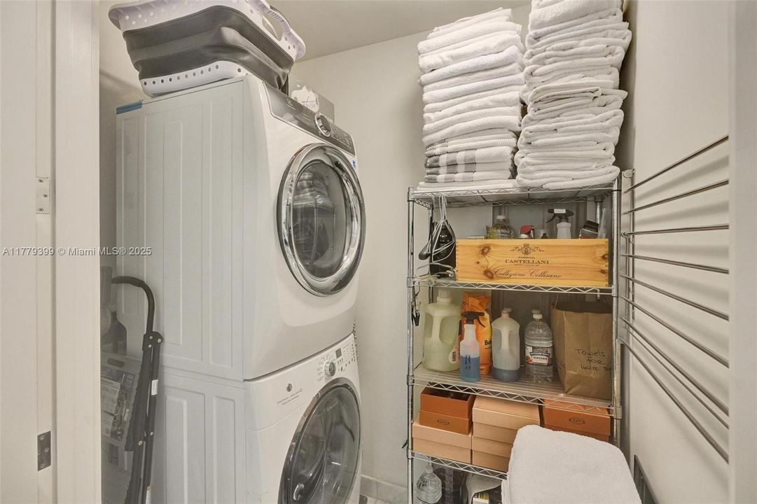 На продажу: $2,775,000 (1 спален, 1 ванн, 1267 Квадратных фут)