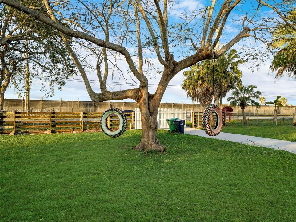 For Rent: $10,500 (4 beds, 3 baths, 2198 Square Feet)