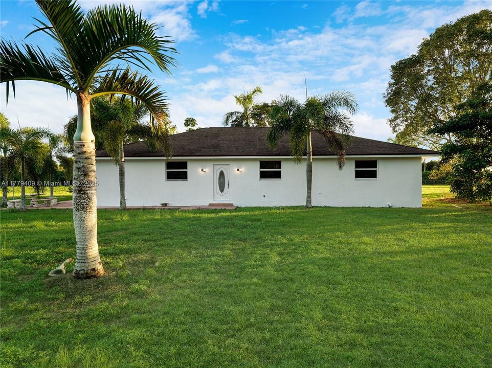 For Rent: $10,500 (4 beds, 3 baths, 2198 Square Feet)