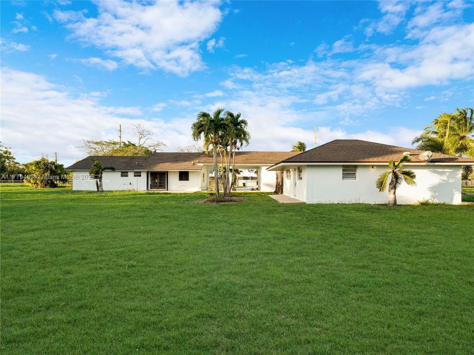 For Rent: $10,500 (4 beds, 3 baths, 2198 Square Feet)