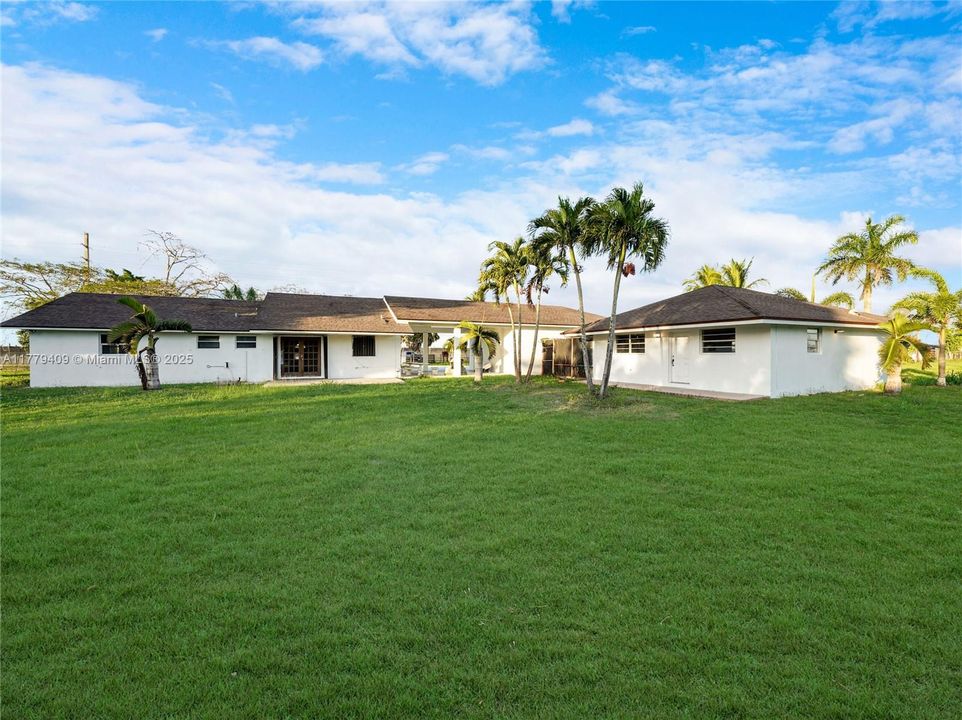 For Rent: $10,500 (4 beds, 3 baths, 2198 Square Feet)