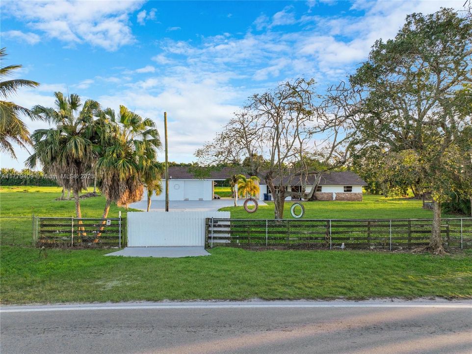 For Rent: $10,500 (4 beds, 3 baths, 2198 Square Feet)