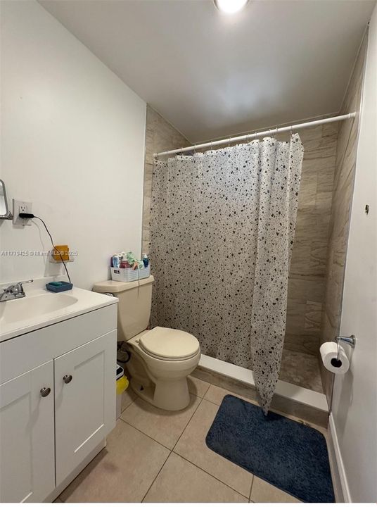 Recently Sold: $694,500 (5 beds, 3 baths, 2365 Square Feet)