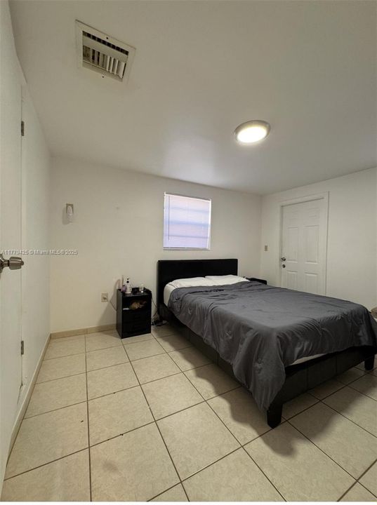 Recently Sold: $694,500 (5 beds, 3 baths, 2365 Square Feet)