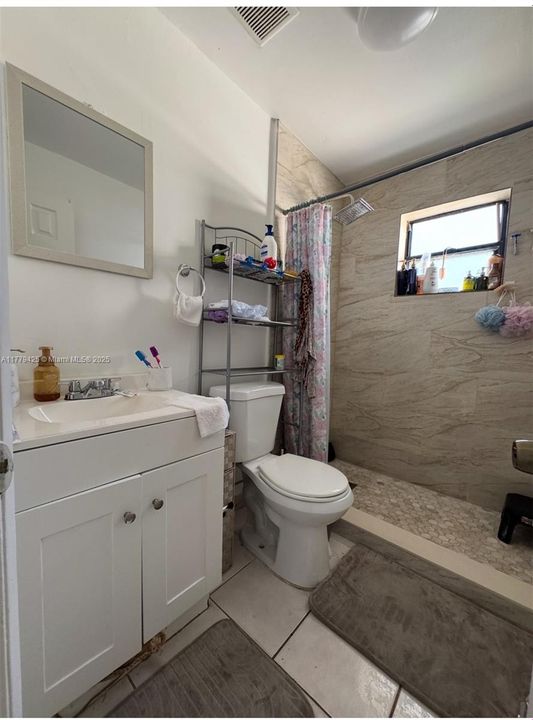 Recently Sold: $694,500 (5 beds, 3 baths, 2365 Square Feet)