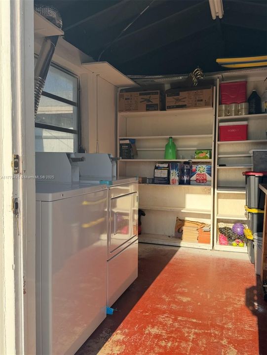 Recently Sold: $694,500 (5 beds, 3 baths, 2365 Square Feet)