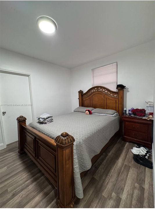 Recently Sold: $694,500 (5 beds, 3 baths, 2365 Square Feet)