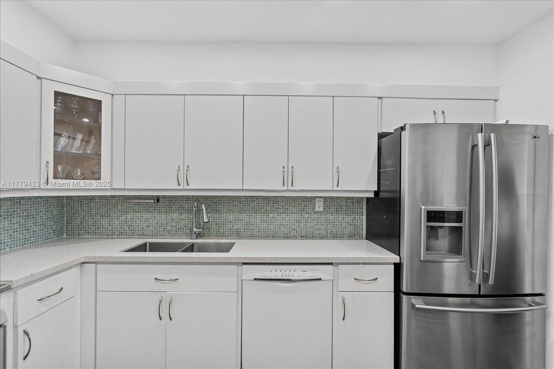 На продажу: $749,000 (2 спален, 2 ванн, 0 Квадратных фут)