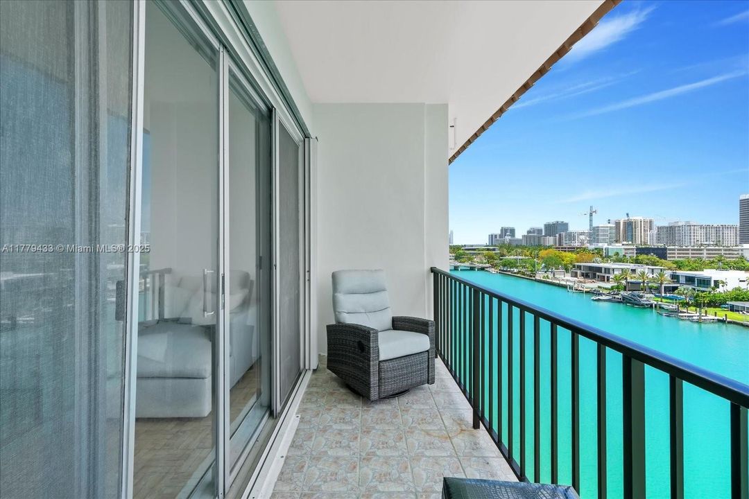 На продажу: $749,000 (2 спален, 2 ванн, 0 Квадратных фут)