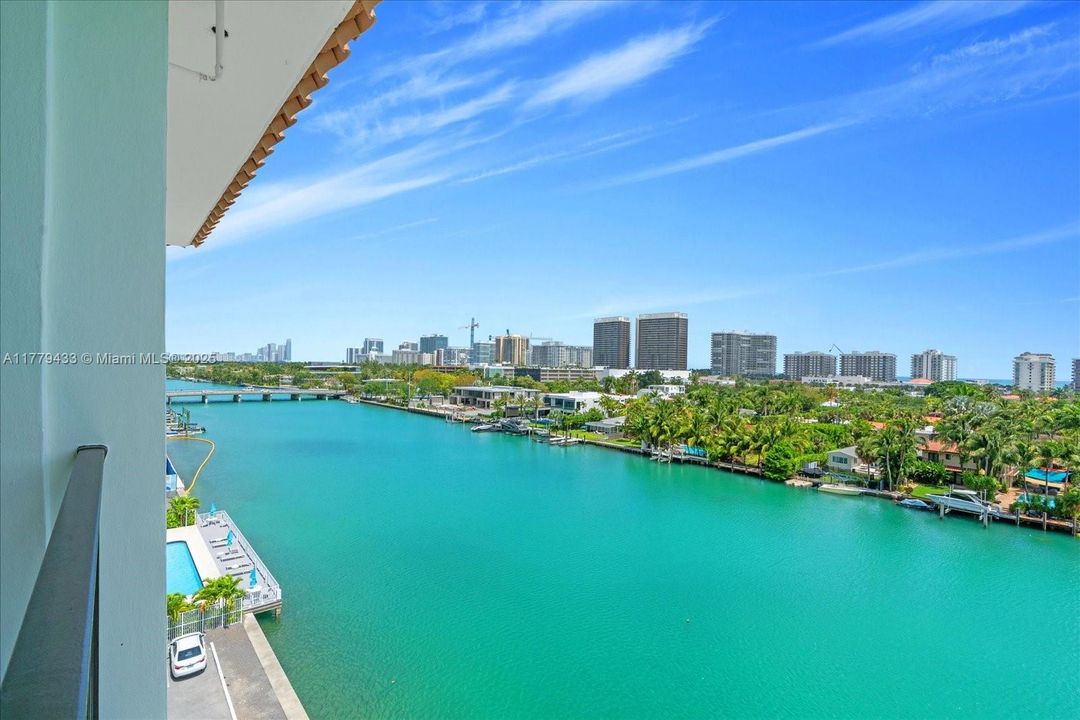 На продажу: $749,000 (2 спален, 2 ванн, 0 Квадратных фут)