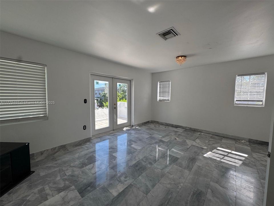 Active With Contract: $1,500,000 (0 beds, 0 baths, 3287 Square Feet)