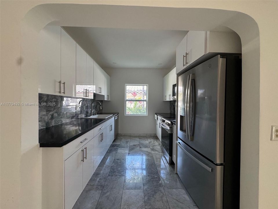 Active With Contract: $1,500,000 (0 beds, 0 baths, 3287 Square Feet)