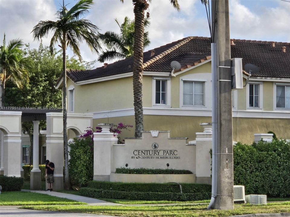 最近租的: $2,900 (3 贝兹, 2 浴室, 1364 平方英尺)