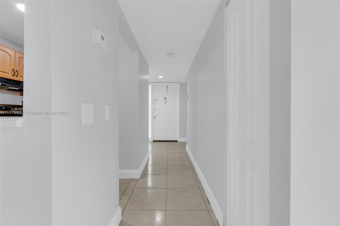 Недавно продано: $440,000 (3 спален, 2 ванн, 1323 Квадратных фут)