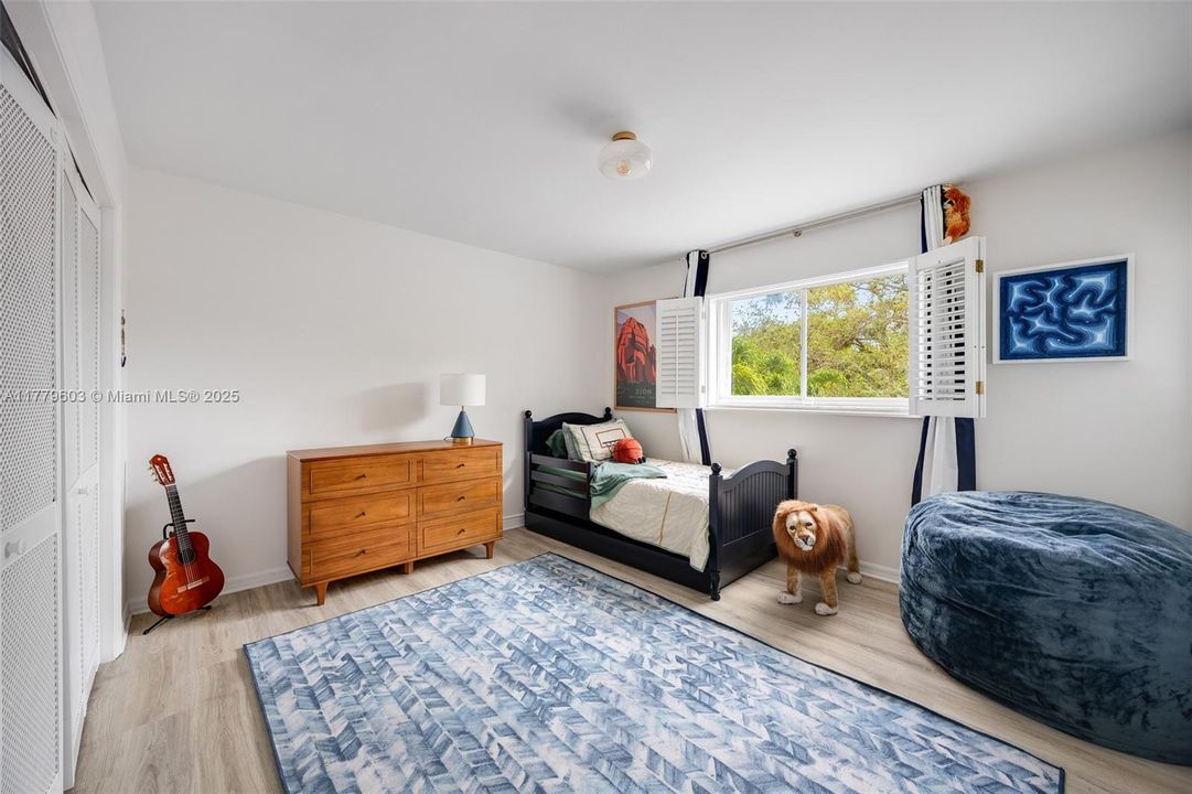 Recently Sold: $2,795,000 (4 beds, 3 baths, 2708 Square Feet)