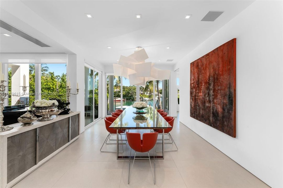 For Sale: $21,780,000 (5 beds, 6 baths, 5940 Square Feet)