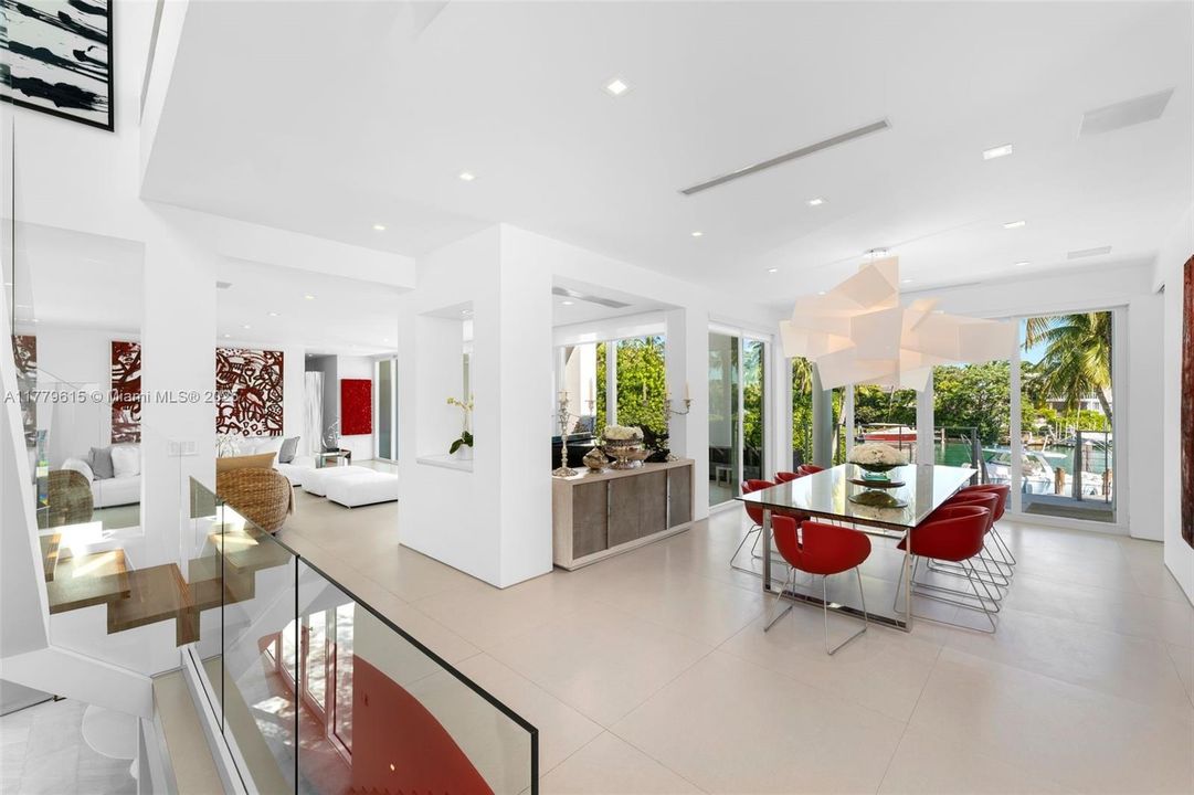 For Sale: $21,780,000 (5 beds, 6 baths, 5940 Square Feet)