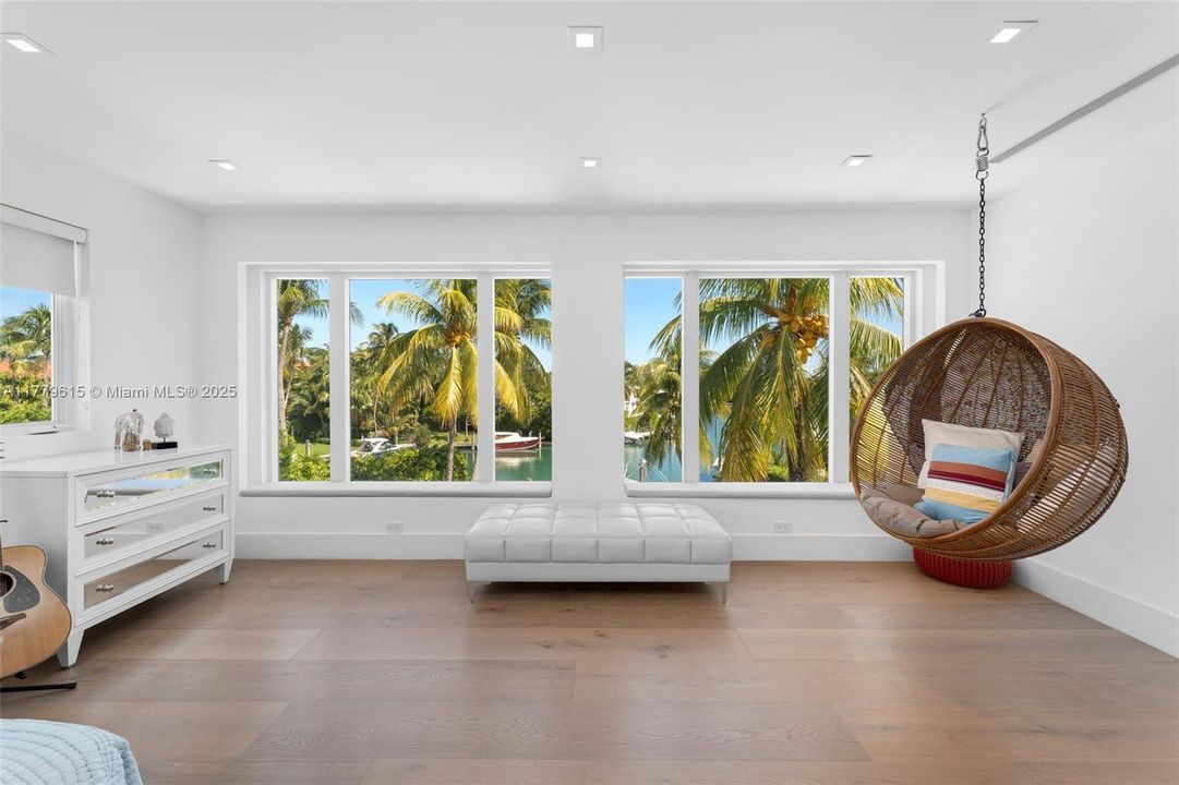 For Sale: $21,780,000 (5 beds, 6 baths, 5940 Square Feet)