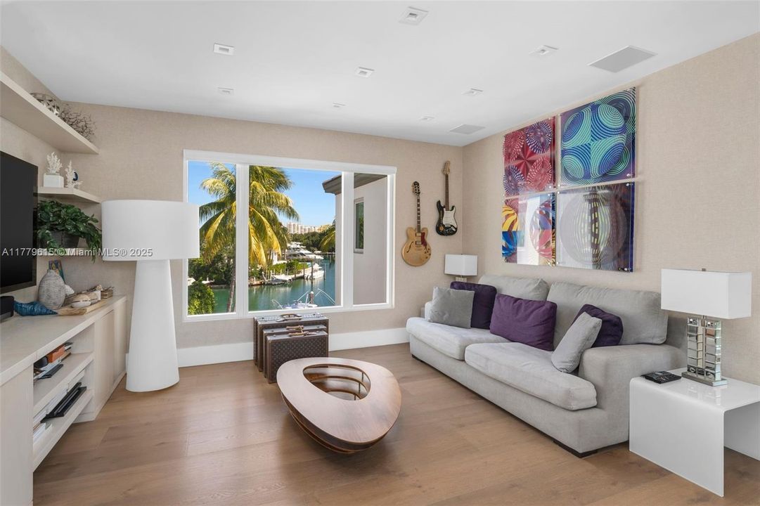 For Sale: $21,780,000 (5 beds, 6 baths, 5940 Square Feet)