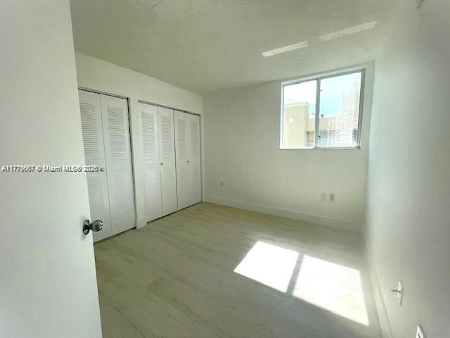 Recently Sold: $285,000 (2 beds, 2 baths, 949 Square Feet)