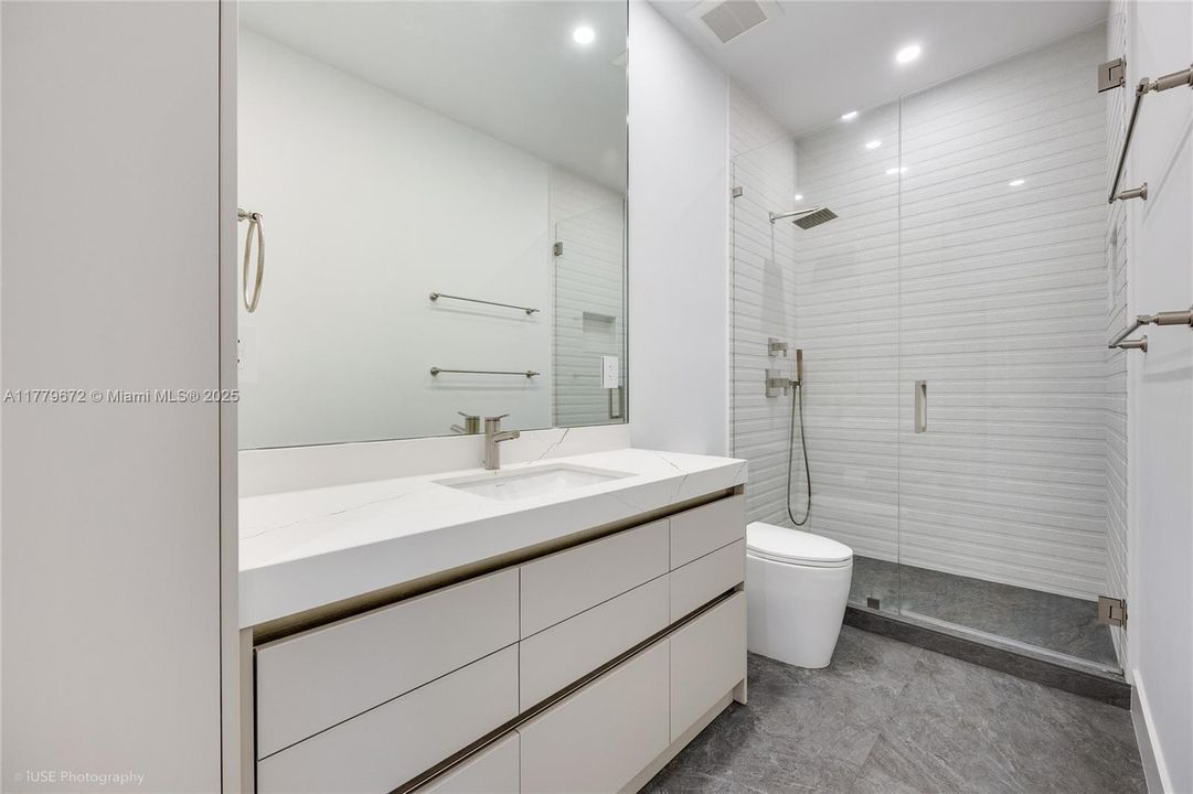 最近租的: $4,950 (3 贝兹, 2 浴室, 1881 平方英尺)