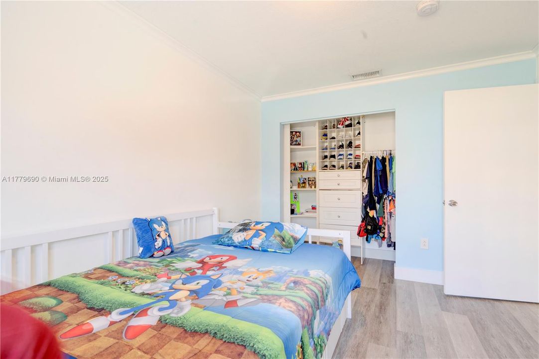 Active With Contract: $654,800 (3 beds, 2 baths, 1679 Square Feet)