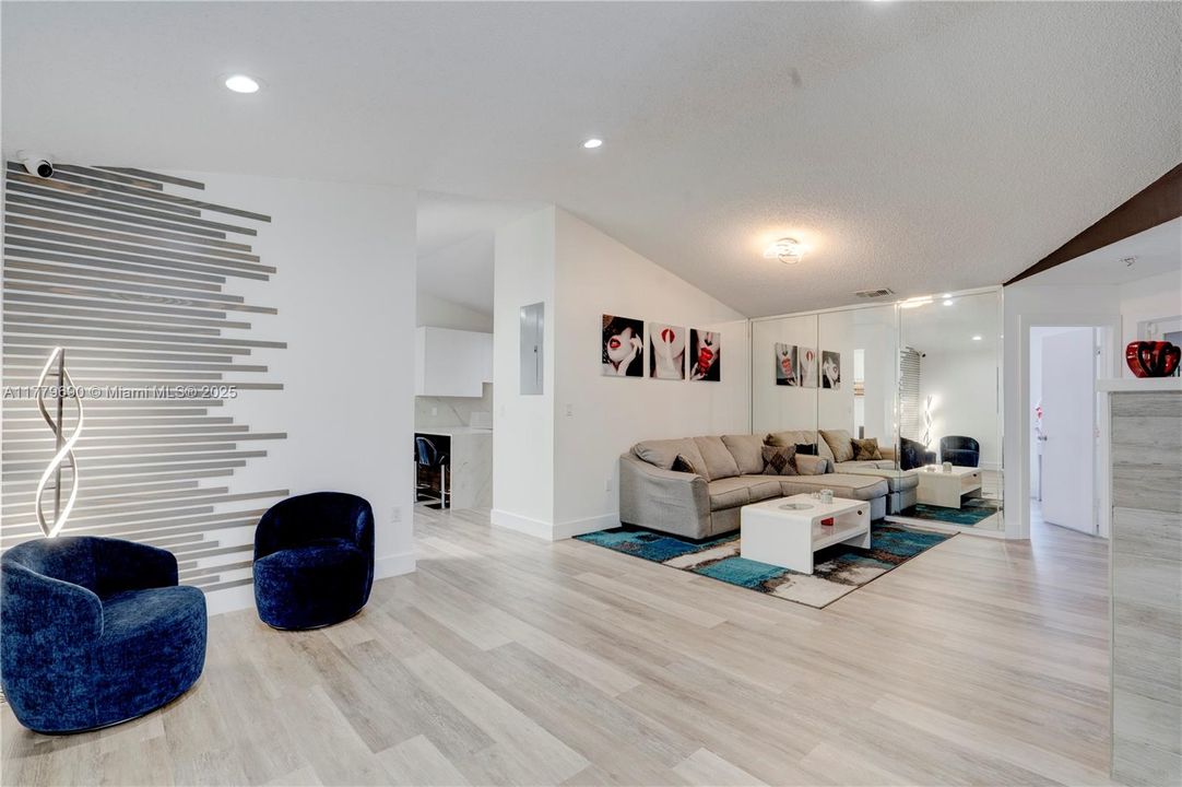 Active With Contract: $654,800 (3 beds, 2 baths, 1679 Square Feet)